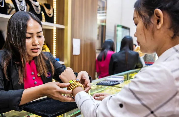 Giá vàng tăng vọt sau nghỉ Tết - Ảnh 1. Giá vàng tăng vọt sau nghỉ Tết - Ảnh 1.