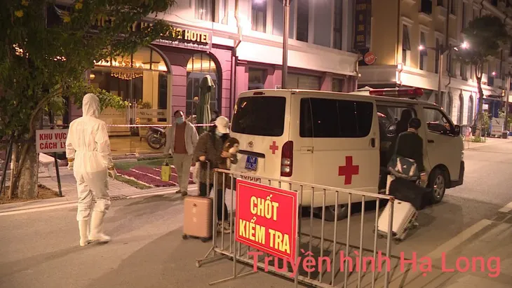 Du học sinh dương tính với COVID-19 đã đi đâu sau khi rời khu cách ly? - Ảnh 1. Du học sinh dương tính với COVID-19 đã đi đâu sau khi rời khu cách ly? - Ảnh 1.