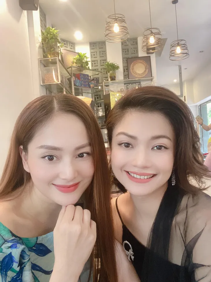 Hậu trường cực xinh của diễn viên Kiều Anh trong phim Hồ sơ cá sấu - Ảnh 3. Hậu trường cực xinh của diễn viên Kiều Anh trong phim Hồ sơ cá sấu - Ảnh 3.