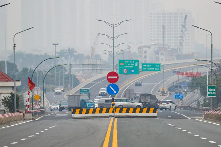 Cầu Thăng Long trước ngày thông xe - Ảnh 3. Cầu Thăng Long trước ngày thông xe - Ảnh 3.