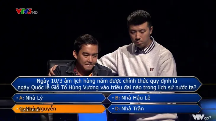 Sau 13 năm Ai là triệu phú mới có người chơi vượt qua 14 câu hỏi - Ảnh 4. Sau 13 năm Ai là triệu phú mới có người chơi vượt qua 14 câu hỏi - Ảnh 4.