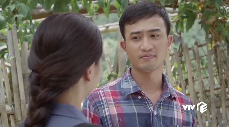 Hướng dương ngược nắng - Tập 11: Trí ngơ ngác bước vào cuộc sống thiếu gia nhà giàu - Ảnh 28. Hướng dương ngược nắng - Tập 11: Trí ngơ ngác bước vào cuộc sống thiếu gia nhà giàu - Ảnh 28.