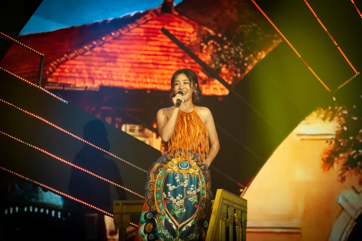 Đón Tết cùng VTV 2021: Văn Mai Hương và Hồ Trung Dũng song ca Tết đón xuân về - Ảnh 2. Đón Tết cùng VTV 2021: Văn Mai Hương và Hồ Trung Dũng song ca Tết đón xuân về - Ảnh 2.
