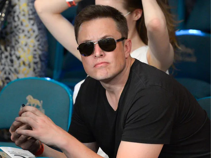 Elon Musk: Từ một đứa trẻ bị bắt nạt, nguồn cảm hứng cho Iron man, đến người giàu nhất hành tinh - Ảnh 12. Elon Musk: Từ một đứa trẻ bị bắt nạt, nguồn cảm hứng cho Iron man, đến người giàu nhất hành tinh - Ảnh 12.