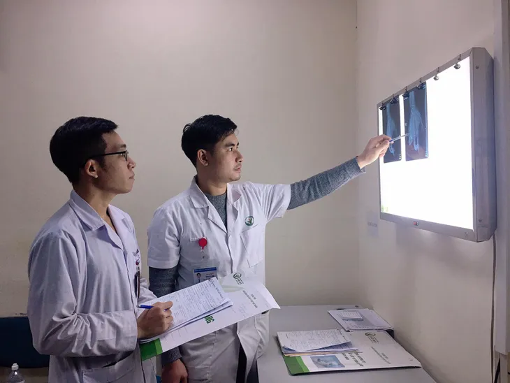 Chưa Tết, tai nạn do pháo tự chế phát nổ đã liên tiếp xảy ra - Ảnh 1. Chưa Tết, tai nạn do pháo tự chế phát nổ đã liên tiếp xảy ra - Ảnh 1.