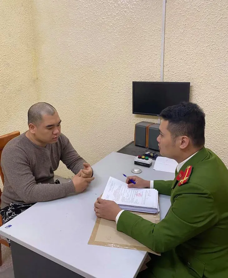Đầu thú sau 26 năm trốn truy nã vì tội giết người - Ảnh 1. Đầu thú sau 26 năm trốn truy nã vì tội giết người - Ảnh 1.