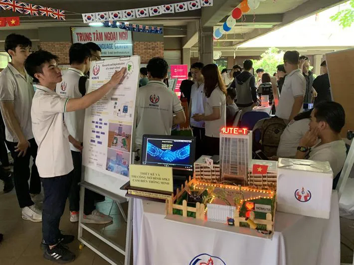 Ươm mầm và kết nối các dự án khởi nghiệp với nhà đầu tư - Ảnh 1. Ươm mầm và kết nối các dự án khởi nghiệp với nhà đầu tư - Ảnh 1.