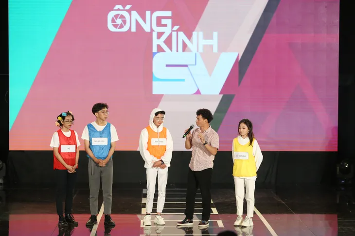 Sinh viên KHXH&NV dí dỏm đưa thông điệp Tiệc trăng máu vào SV 2020 - Ảnh 6. Sinh viên KHXH&NV dí dỏm đưa thông điệp Tiệc trăng máu vào SV 2020 - Ảnh 6.