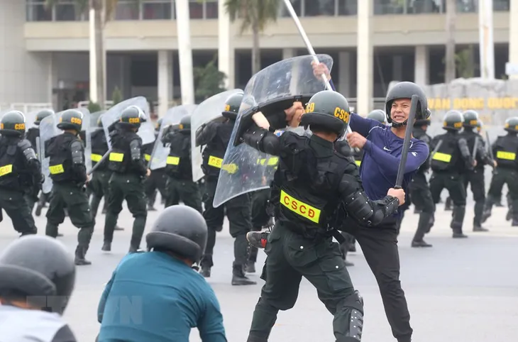 Hôm nay (10/1), 4.000 cán bộ chiến sĩ tham gia Lễ xuất quân và diễn tập phương án bảo vệ Đại hội Đảng XIII - Ảnh 1. Hôm nay (10/1), 4.000 cán bộ chiến sĩ tham gia Lễ xuất quân và diễn tập phương án bảo vệ Đại hội Đảng XIII - Ảnh 1.