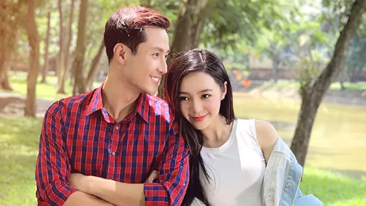 Thanh Sơn hai lần vướng phim giả tình thật sau hôn nhân đổ vỡ - Ảnh 4. Thanh Sơn hai lần vướng phim giả tình thật sau hôn nhân đổ vỡ - Ảnh 4.