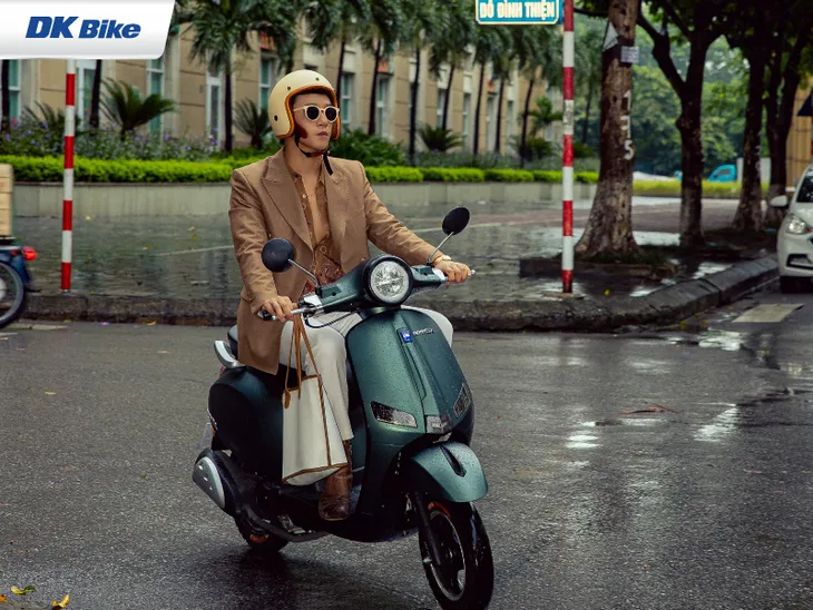 Mẫu Xe Ga Roma SX đẹp long lanh, cốp siêu rộng có gì ấn tượng - Ảnh 4. Mẫu Xe Ga Roma SX đẹp long lanh, cốp siêu rộng có gì ấn tượng - Ảnh 4.