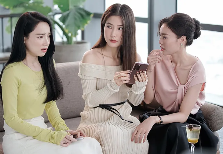 Hàng chục dự án phim Việt chờ ngày công chiếu - Ảnh 1. Hàng chục dự án phim Việt chờ ngày công chiếu - Ảnh 1.
