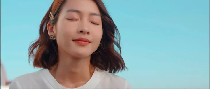 Nụ cười tỏa nắng của Khả Ngân - Ảnh 29. Nụ cười tỏa nắng của Khả Ngân - Ảnh 29.