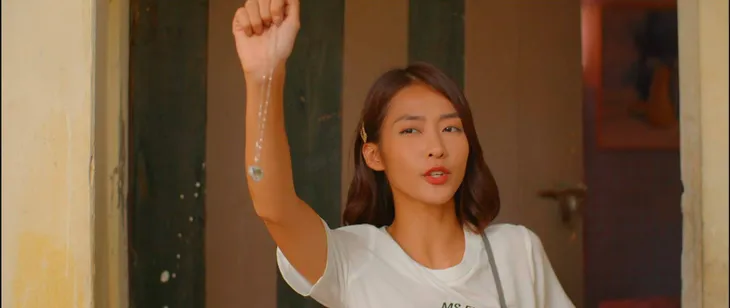 Nụ cười tỏa nắng của Khả Ngân - Ảnh 21. Nụ cười tỏa nắng của Khả Ngân - Ảnh 21.