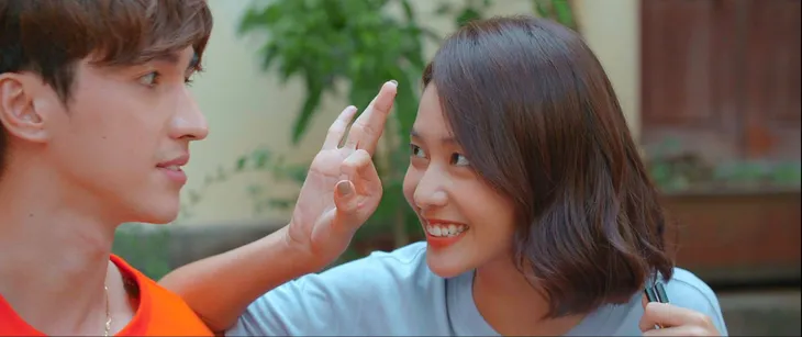 Nụ cười tỏa nắng của Khả Ngân - Ảnh 14. Nụ cười tỏa nắng của Khả Ngân - Ảnh 14.