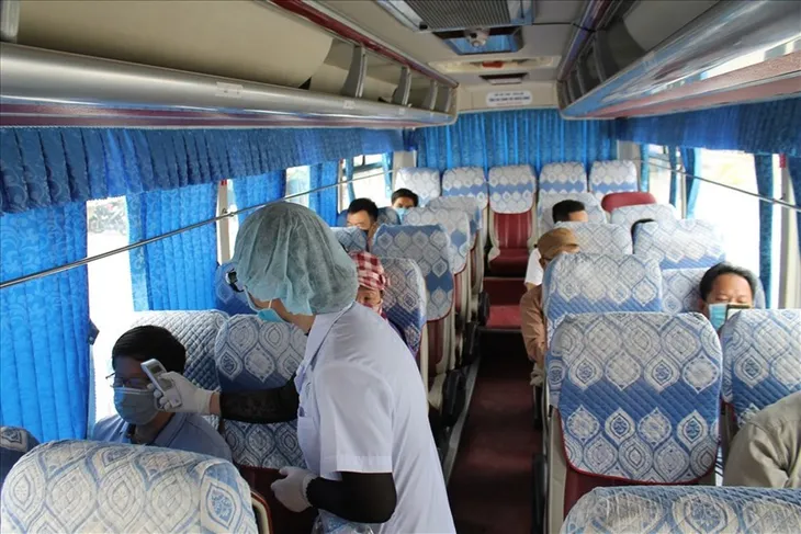Thí điểm vận tải xe khách đi, đến TP Hồ Chí Minh từ 13/10 - Ảnh 1. Thí điểm vận tải xe khách đi, đến TP Hồ Chí Minh từ 13/10 - Ảnh 1.