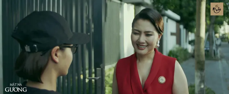 Hình ảnh mệnh phụ phu nhân xuất sắc của Ngọc Lan - Ảnh 9. Hình ảnh mệnh phụ phu nhân xuất sắc của Ngọc Lan - Ảnh 9.