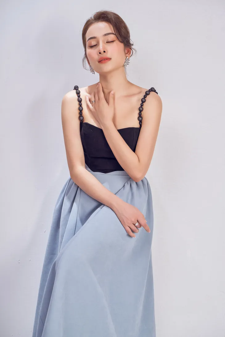 Sara Lưu khoe dáng quyến rũ sau sinh đôi - Ảnh 3. Sara Lưu khoe dáng quyến rũ sau sinh đôi - Ảnh 3.