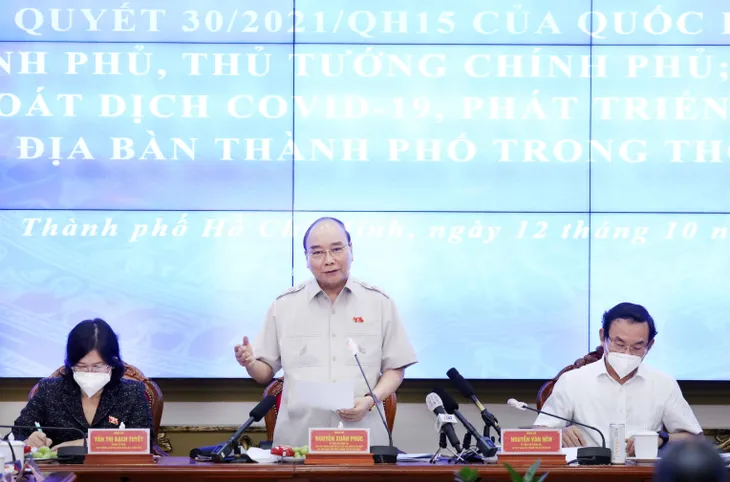 Chủ tịch nước: TP Hồ Chí Minh đã vượt qua thời điểm khó khăn nhất - Ảnh 2. Chủ tịch nước: TP Hồ Chí Minh đã vượt qua thời điểm khó khăn nhất - Ảnh 2.