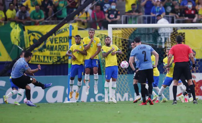 Neymar tỏa sáng, Brazil thắng đậm Uruguay - Ảnh 3. Neymar tỏa sáng, Brazil thắng đậm Uruguay - Ảnh 3.