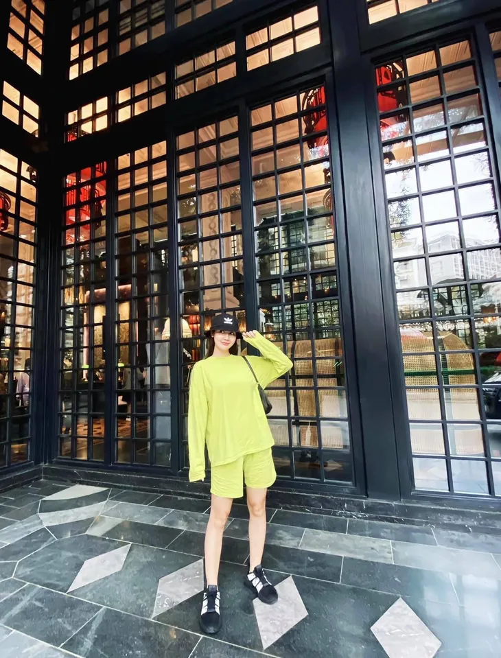 Phương Oanh, Khả Ngân và dàn diễn viên đồng loạt lên đồ đón gió lạnh - Ảnh 5. Phương Oanh, Khả Ngân và dàn diễn viên đồng loạt lên đồ đón gió lạnh - Ảnh 5.
