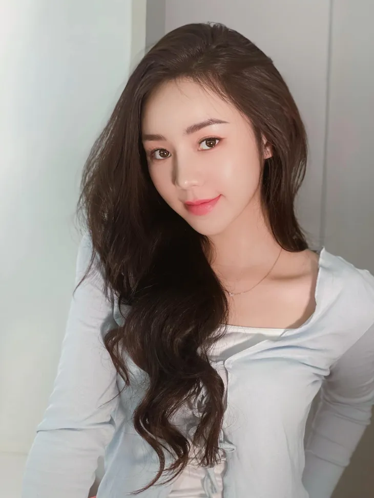 Phương Oanh, Khả Ngân và dàn diễn viên đồng loạt lên đồ đón gió lạnh - Ảnh 9. Phương Oanh, Khả Ngân và dàn diễn viên đồng loạt lên đồ đón gió lạnh - Ảnh 9.
