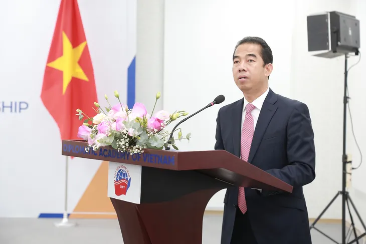Tọa đàm kỷ niệm 10 năm thiết lập quan hệ Đối tác chiến lược Việt Nam-Đức - Ảnh 1. Tọa đàm kỷ niệm 10 năm thiết lập quan hệ Đối tác chiến lược Việt Nam-Đức - Ảnh 1.