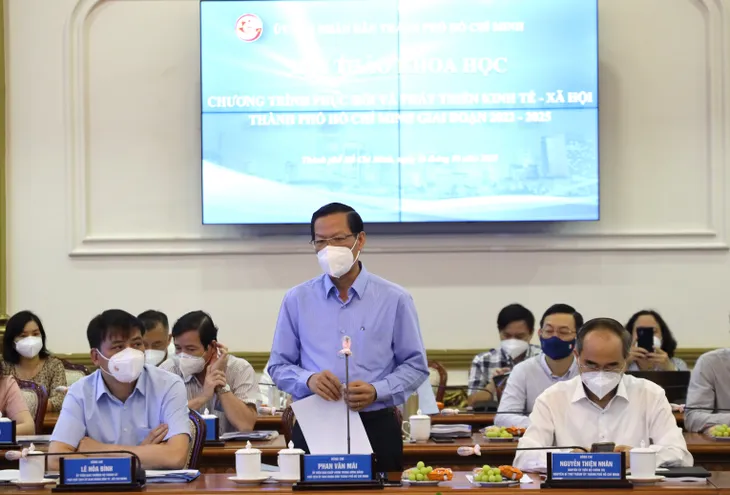 Xây dựng lộ trình phục hồi và phát triển kinh tế TP Hồ Chí Minh - Ảnh 2. Xây dựng lộ trình phục hồi và phát triển kinh tế TP Hồ Chí Minh - Ảnh 2.