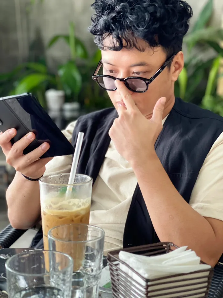 Diễn viên Việt tuần qua: Phương Oanh tìm thấy chân ái, loạt diễn viên vào viện mừng sinh nhật NSND Công Lý - Ảnh 1. Diễn viên Việt tuần qua: Phương Oanh tìm thấy chân ái, loạt diễn viên vào viện mừng sinh nhật NSND Công Lý - Ảnh 1.