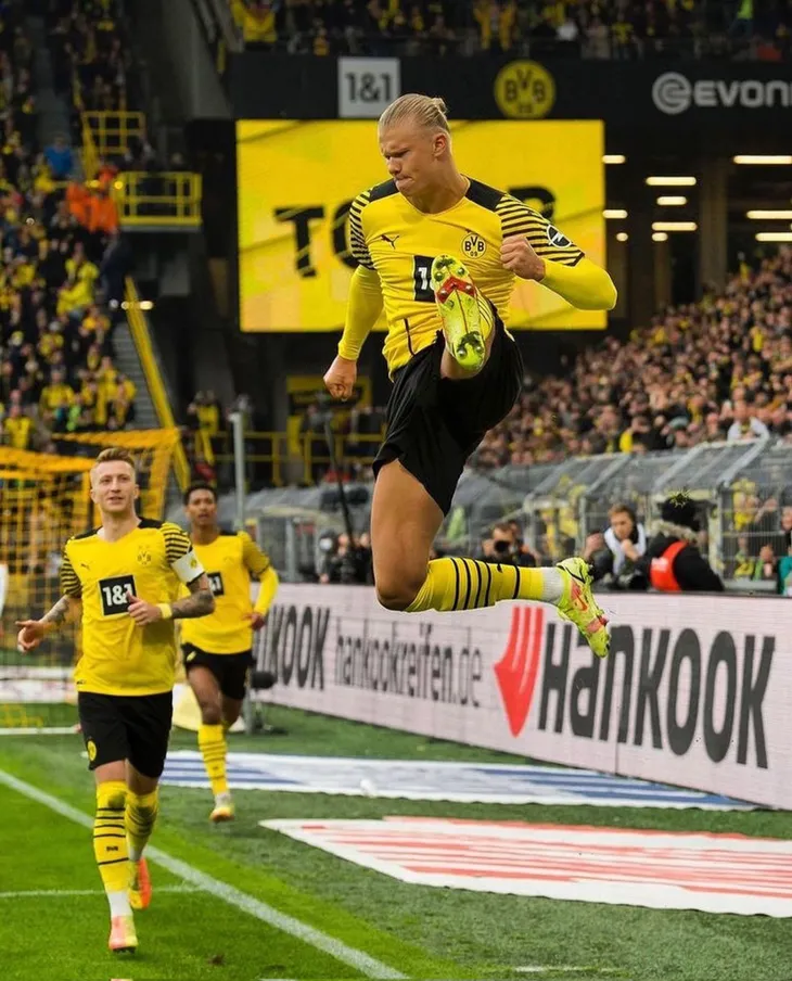 Vòng 8 Bundesliga: Dortmund vươn lên dẫn đầu BXH - Ảnh 2. Vòng 8 Bundesliga: Dortmund vươn lên dẫn đầu BXH - Ảnh 2.