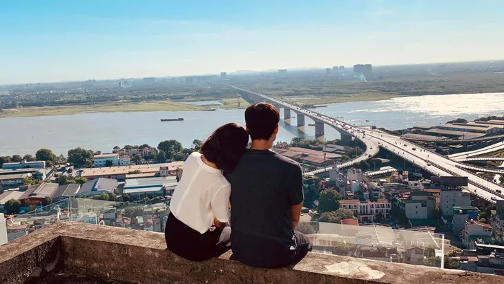 Bối cảnh hẹn hò trên cao view cực hút mắt trong 11 tháng 5 ngày - Ảnh 6. Bối cảnh hẹn hò trên cao view cực hút mắt trong 11 tháng 5 ngày - Ảnh 6.