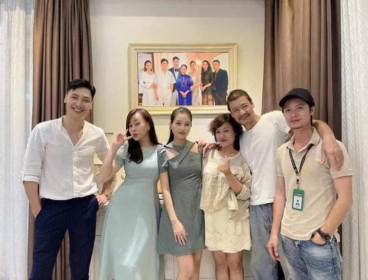 Phương Oanh chia tay Hương vị tình thân - Ảnh 4. Phương Oanh chia tay Hương vị tình thân - Ảnh 4.
