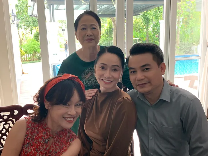 Hương vị tình thân đóng máy, lộ nhân vật khiến ai cũng trầm trồ - Ảnh 7. Hương vị tình thân đóng máy, lộ nhân vật khiến ai cũng trầm trồ - Ảnh 7.