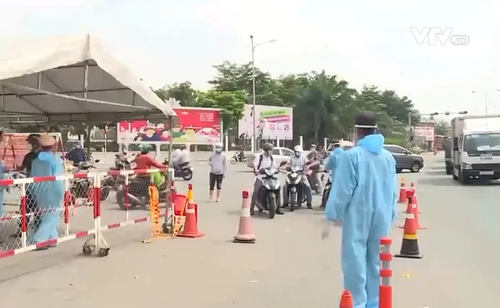 Tạo điều kiện cho người lao động đi lại giữa TP Hồ Chí Minh và các tỉnh - Ảnh 1. Tạo điều kiện cho người lao động đi lại giữa TP Hồ Chí Minh và các tỉnh - Ảnh 1.