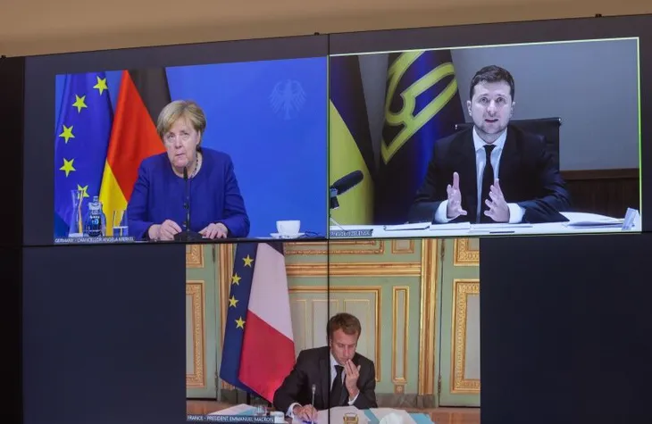 Nga đề xuất thêm Mỹ vào các cuộc đàm phán Định dạng Normandy về Ukraine - Ảnh 1. Nga đề xuất thêm Mỹ vào các cuộc đàm phán Định dạng Normandy về Ukraine - Ảnh 1.