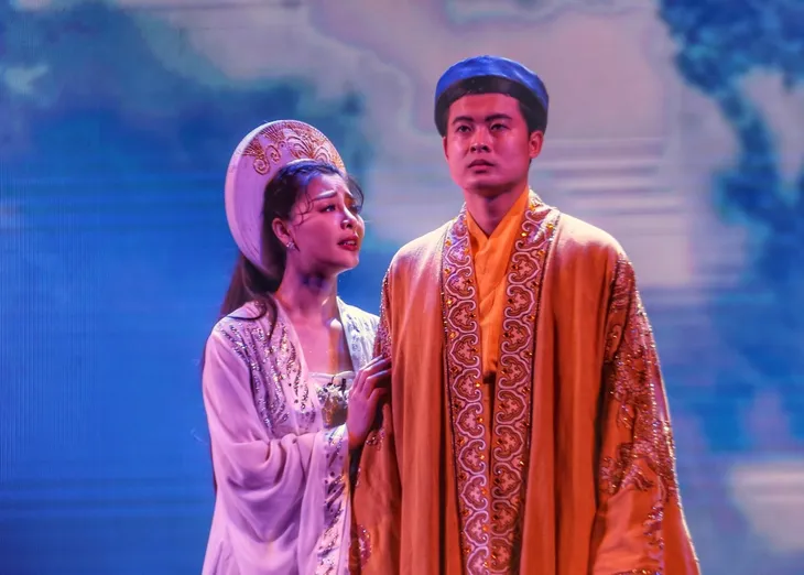 Nghệ sĩ hội ngộ kỷ niệm Tuần lễ 100 năm Sân khấu kịch nói Việt Nam - Ảnh 6. Nghệ sĩ hội ngộ kỷ niệm Tuần lễ 100 năm Sân khấu kịch nói Việt Nam - Ảnh 6.