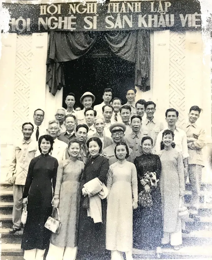 Chén thuốc độc - Vở kịch nói đầu tiên của Việt Nam tái xuất hiện trên sân khấu sau 100 năm - Ảnh 1. Chén thuốc độc - Vở kịch nói đầu tiên của Việt Nam tái xuất hiện trên sân khấu sau 100 năm - Ảnh 1.