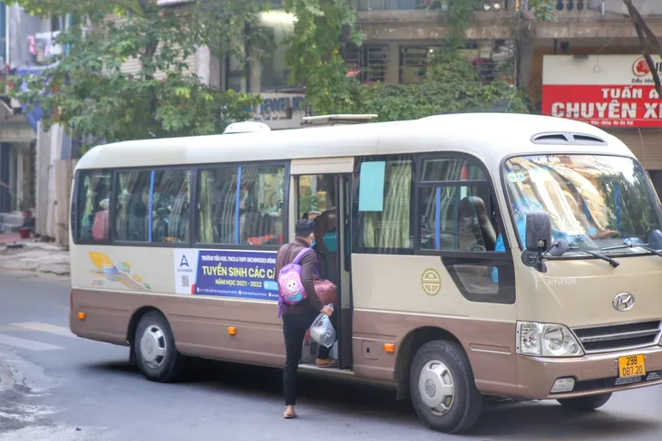 Hà Nội phong tỏa cửa hàng cắt tóc ở quận Đống Đa vì ca mắc COVID-19 - Ảnh 4. Hà Nội phong tỏa cửa hàng cắt tóc ở quận Đống Đa vì ca mắc COVID-19 - Ảnh 4.
