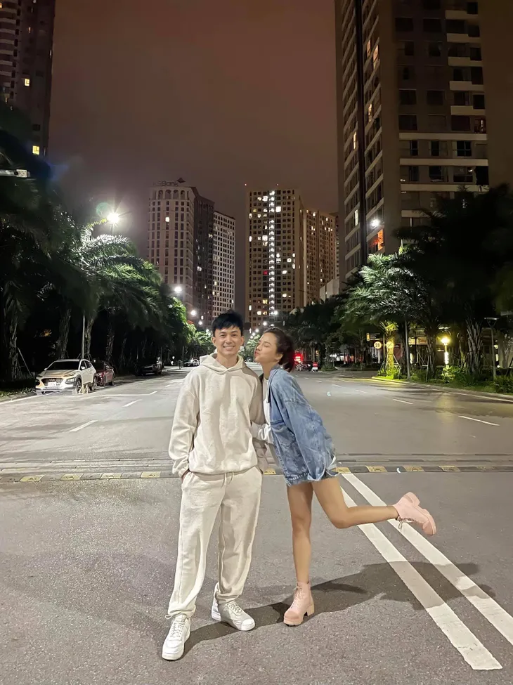 Diễn viên Việt tuần qua: Hồng Đăng, Mạnh Trường vô tình cùng đăng ảnh nịnh vợ - Ảnh 11. Diễn viên Việt tuần qua: Hồng Đăng, Mạnh Trường vô tình cùng đăng ảnh nịnh vợ - Ảnh 11.