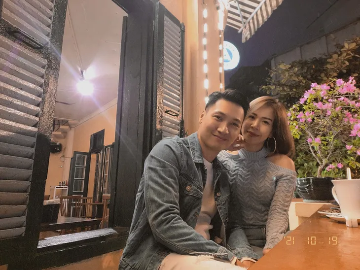 Diễn viên Việt tuần qua: Hồng Đăng, Mạnh Trường vô tình cùng đăng ảnh nịnh vợ - Ảnh 3. Diễn viên Việt tuần qua: Hồng Đăng, Mạnh Trường vô tình cùng đăng ảnh nịnh vợ - Ảnh 3.