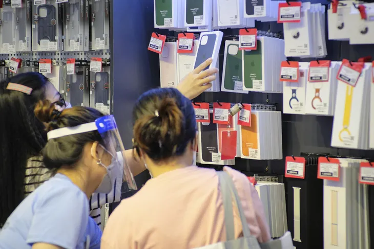 CellphoneS mở bán gần 19.000 đơn đặt hàng iPhone 13 series chính hãng - Ảnh 3. CellphoneS mở bán gần 19.000 đơn đặt hàng iPhone 13 series chính hãng - Ảnh 3.