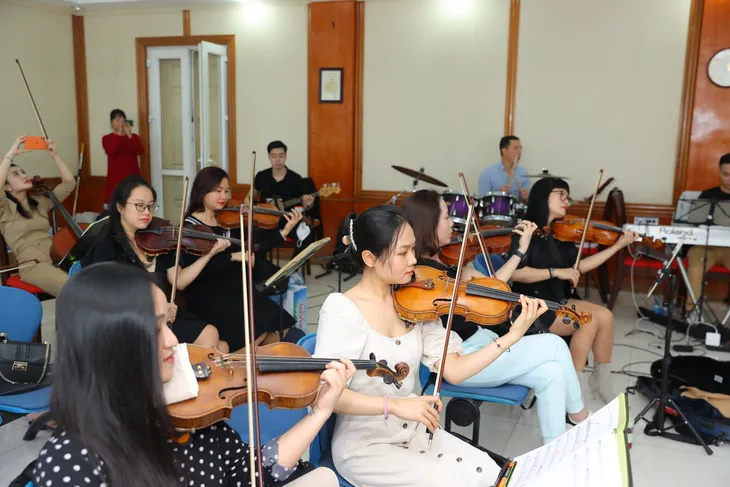 Thanh Lam hào hứng tập luyện cho Con đường âm nhạc - Ảnh 2. Thanh Lam hào hứng tập luyện cho Con đường âm nhạc - Ảnh 2.
