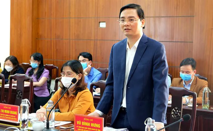 Triển khai chương trình GDPT mới để học sinh được học trong môi trường có chất lượng - Ảnh 2. Triển khai chương trình GDPT mới để học sinh được học trong môi trường có chất lượng - Ảnh 2.