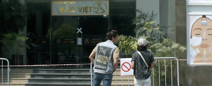 Mặt nạ gương - Tập 5: Hoa nghi ngờ sát nhân 20 năm trước quay lại - Ảnh 2. Mặt nạ gương - Tập 5: Hoa nghi ngờ sát nhân 20 năm trước quay lại - Ảnh 2.