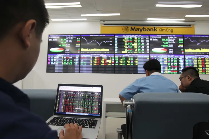 VN-Index lập kỷ lục mới - Ảnh 1. VN-Index lập kỷ lục mới - Ảnh 1.