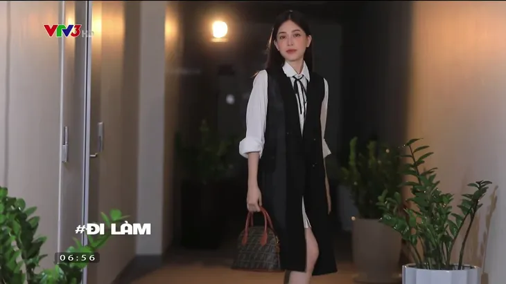 8 kiểu phối đồ chỉ một chiếc áo gile dáng dài - Ảnh 3. 8 kiểu phối đồ chỉ một chiếc áo gile dáng dài - Ảnh 3.