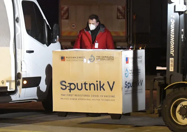 Nga đăng ký cấp phép vaccine Sputnik V tại WHO - Ảnh 1.
