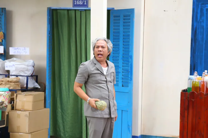 Nghệ sĩ Trung Dân làm chồng “chủ tiệm tạp hóa” Thanh Thủy trong Hẻm 168 - Ảnh 1. Nghệ sĩ Trung Dân làm chồng “chủ tiệm tạp hóa” Thanh Thủy trong Hẻm 168 - Ảnh 1.