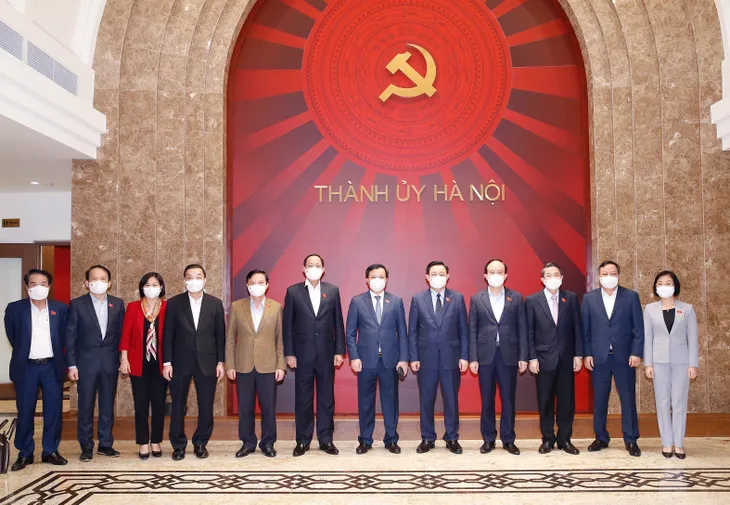 Dự án Luật Thủ đô (sửa đổi): Cần nghiên cứu điều luật phù hợp với đặc trưng của Hà Nội - Ảnh 1. Dự án Luật Thủ đô (sửa đổi): Cần nghiên cứu điều luật phù hợp với đặc trưng của Hà Nội - Ảnh 1.