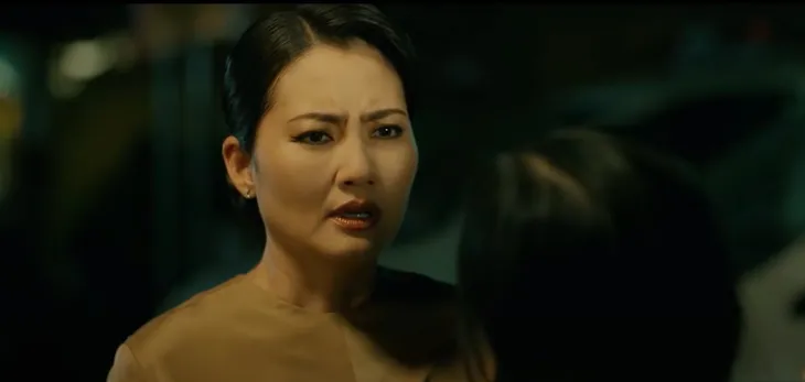 Nhi 11 tháng 5 ngày và bà Diễm Mặt nạ gương không ngờ diện chung thiết kế - Ảnh 4. Nhi 11 tháng 5 ngày và bà Diễm Mặt nạ gương không ngờ diện chung thiết kế - Ảnh 4.